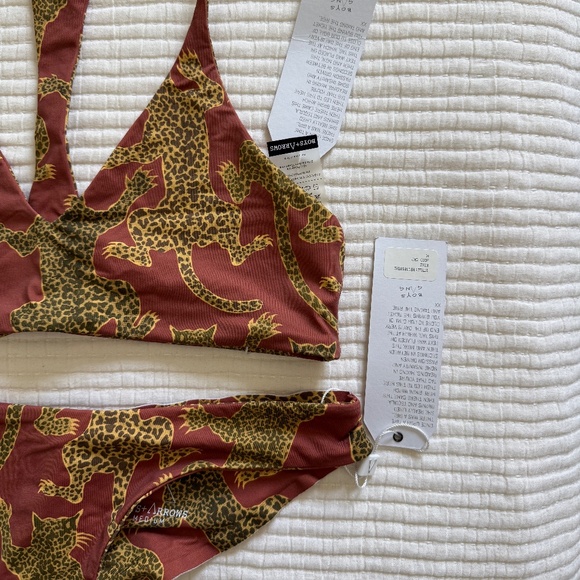 Boys and Arrows Bikini Set in Hood Cat (Size M) - Picture 2 of 6